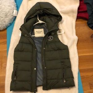 Abercrombie green vest